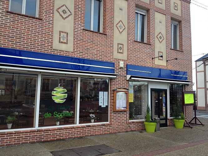 N- 20 RESTO TABLE DE SOPHIE FERRIERES EN BRAY