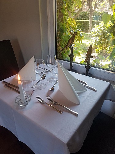 La cour carrée - EU - Salle de restaurant - 2019