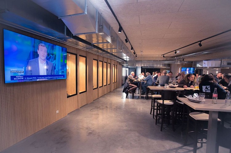 Stadium-Bar---Grill--web4