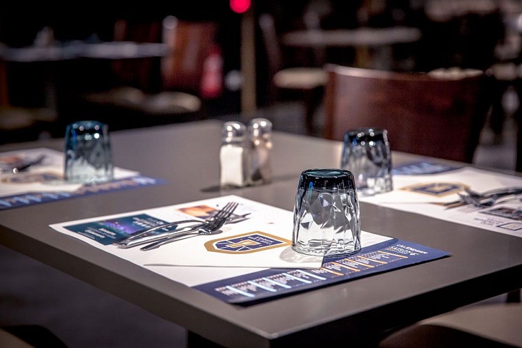 Stadium-Bar---Grill---web2