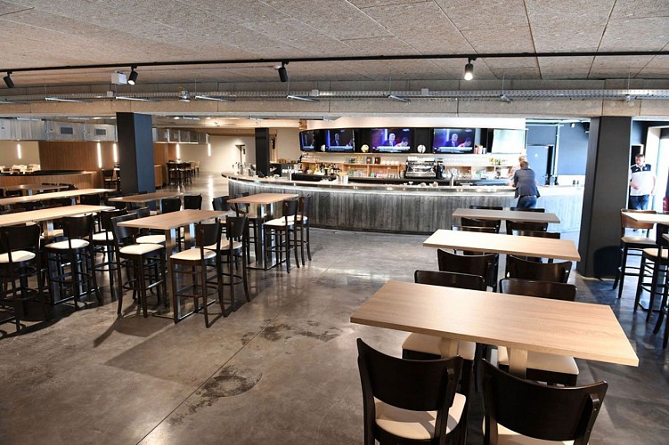 Stadium-Bar---Grill---web1