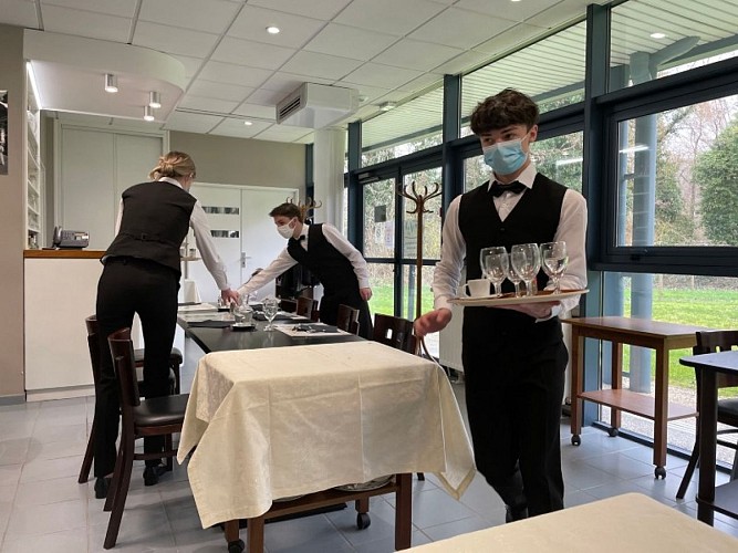 4 Le Resto d'Eugénie - Rouxmesnil-Bouteilles ©CMA-Normandie (800x600)