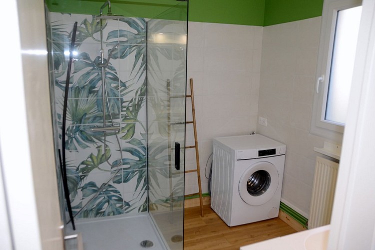 CHARMANT APPARTEMENT 100 M GRANDE PLAGE