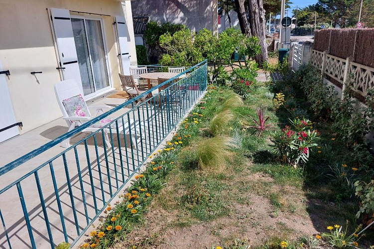 CHARMANT APPARTEMENT 100 M GRANDE PLAGE