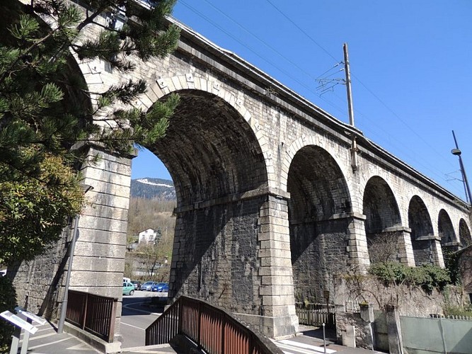 Le pont du chemin de fer