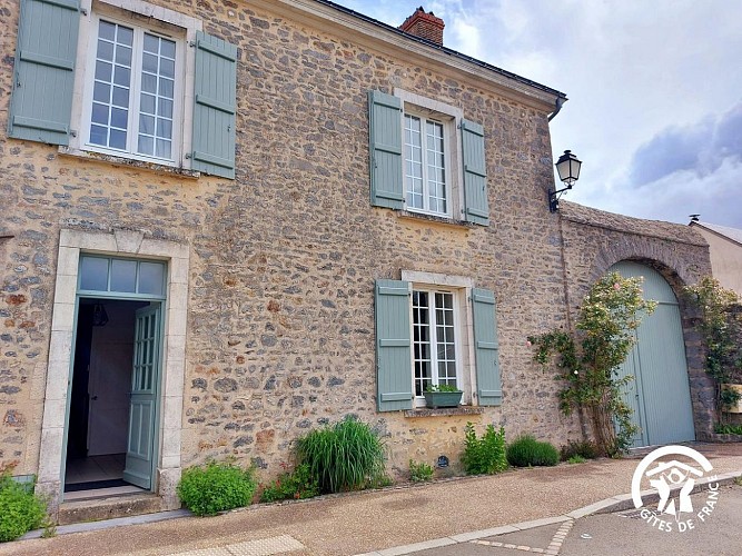 LA PORTE COCHÈRE, 2 CHAMBRES JUSQU'À 4 PERSONNES