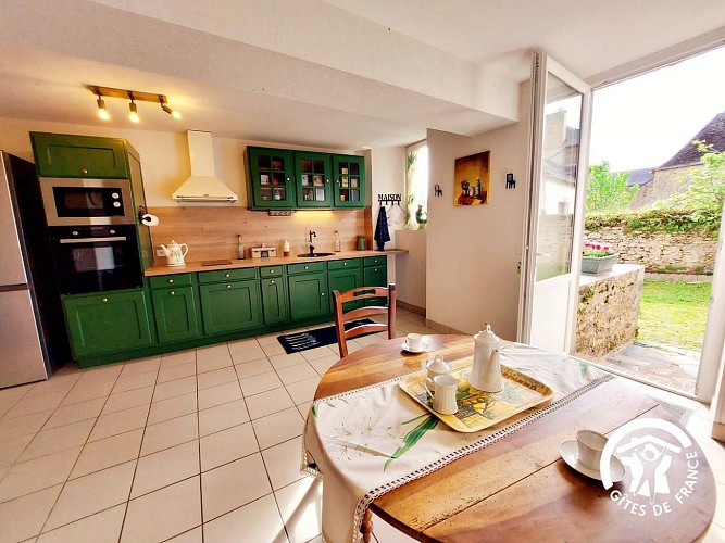 LA PORTE COCHÈRE, 2 CHAMBRES JUSQU'À 4 PERSONNES