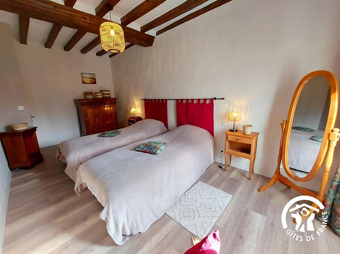 LA PORTE COCHÈRE, 2 CHAMBRES JUSQU'À 4 PERSONNES