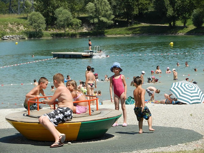 Leisure base "O' lac" : outdoor & water activities