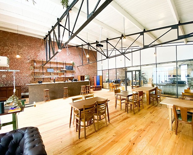 Les Trois Tricoteurs