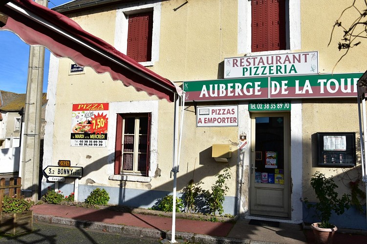 Beaulieu sur Loire-Auberge de la Tour-façade