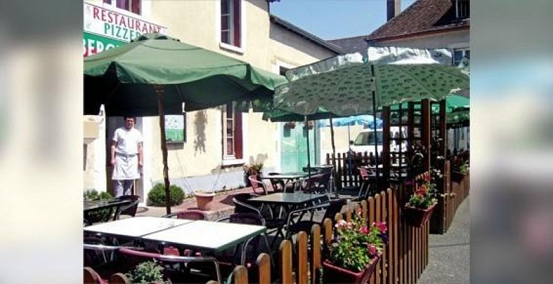 Beaulieu sur Loire-Auberge de la Tour-terrasse