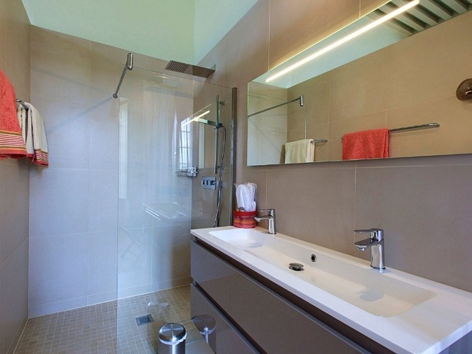 Salle de bain de la Chambre Êveque du Château de Castelneau