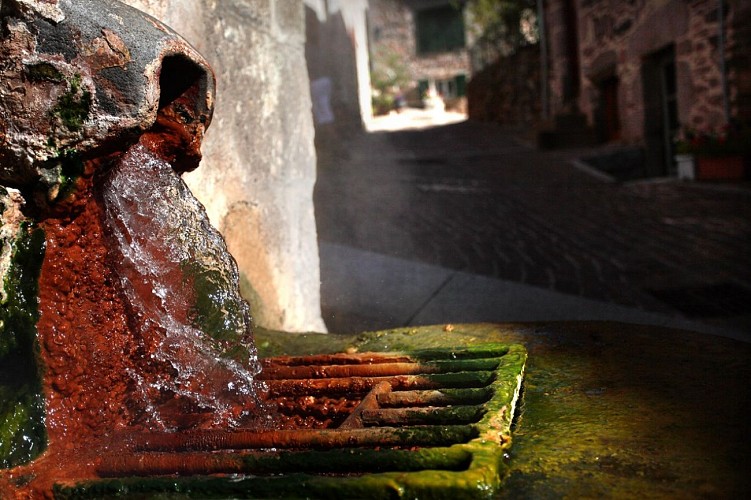 The hot water spring "Source du Par"