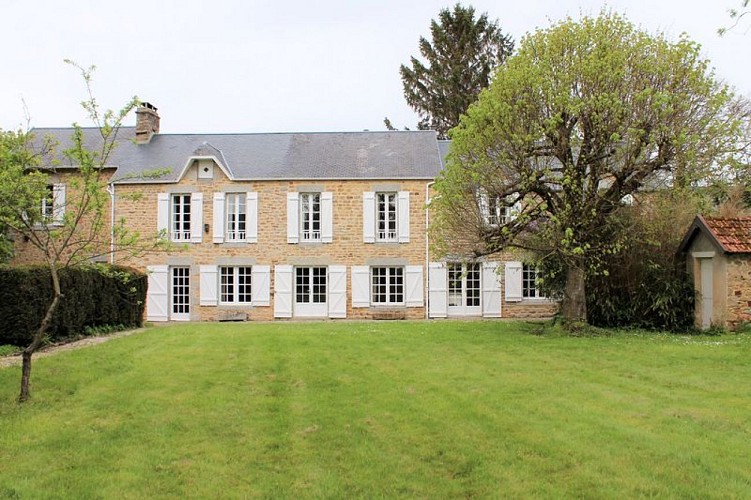 jullouville-villa-claudine-0