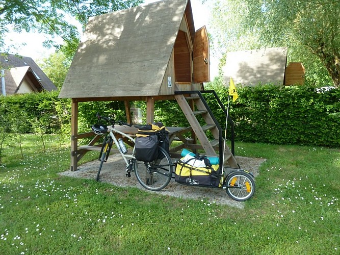 Beaulieu sur Loire - camping-Guitoune "Loire à vélo"