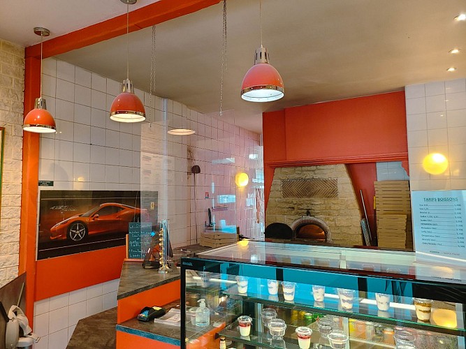 pizzeria-la-napolitaine-salle-1_CaenlamerTourisme