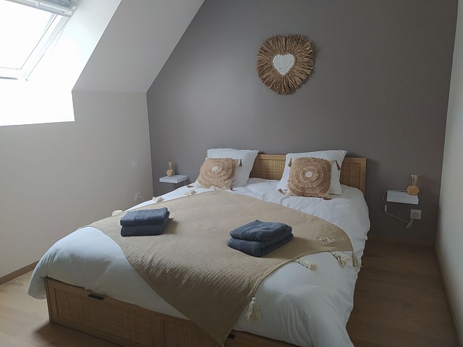 LE LOGIS DES VALLÉES, 6/7 PERS AVEC PISCINE ET SAUNA