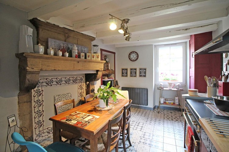 Gîte Evasimone à Chateauponsac en Haute-Vienne (Nouvelle Aquitaine)- cuisine_6