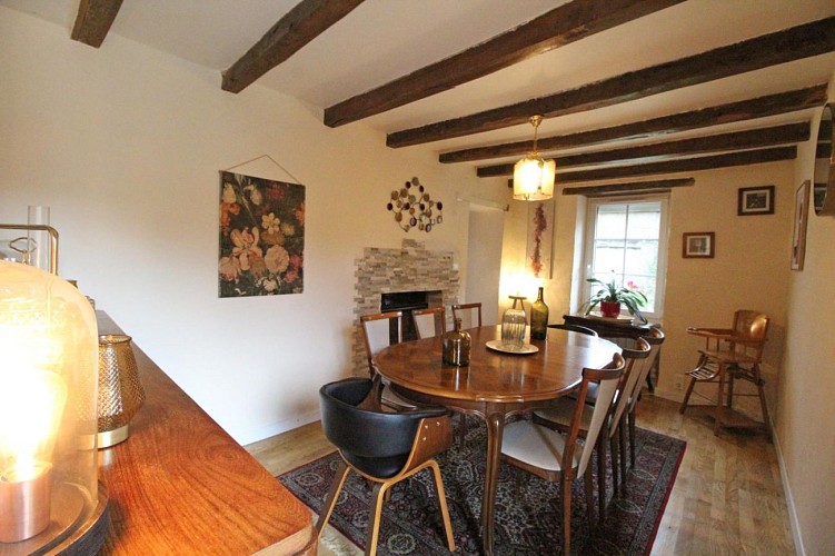 Gîte Evasimone à Chateauponsac en Haute-Vienne (Nouvelle Aquitaine)- salle à manger_9