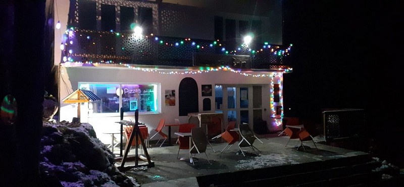 pizzabygourette-exterieur nuit