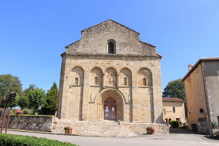 Eglise Saint-Eutrope aux Salles Lavauguyon_2