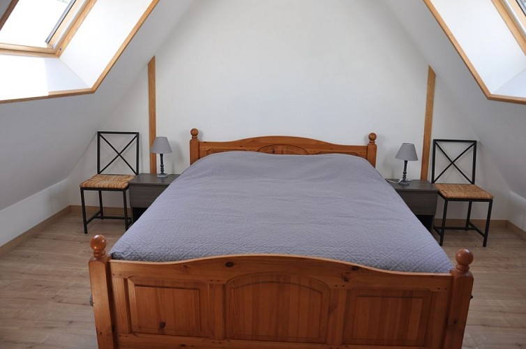 chambre 1 lit 160 à l'étage