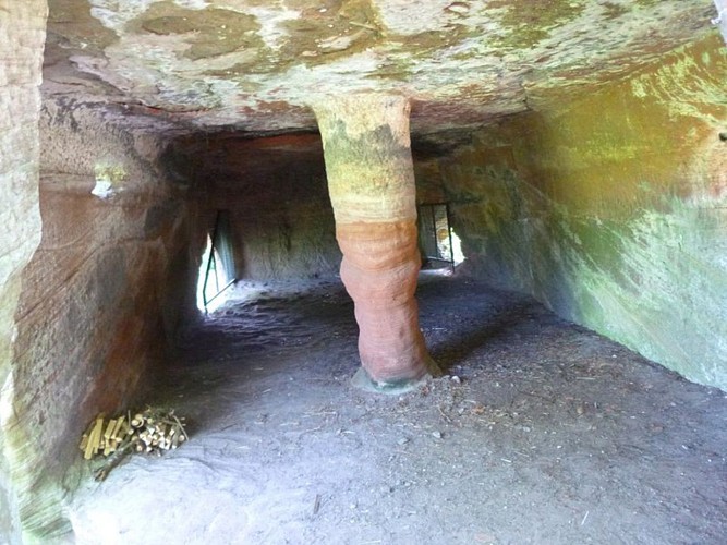 Un salle troglodytique du château de Waldeck