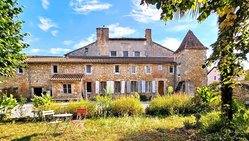 1CHATEAU ARCHE D AURE FACADE NORD 2025 ©Campana