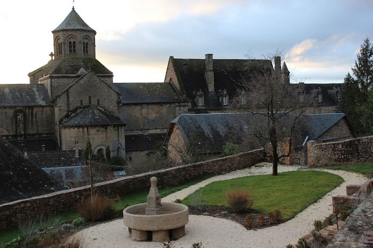 EspaceCistercien-Aubazine_jardin_6