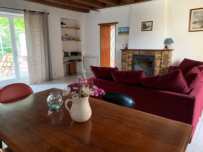 La maison des coteaux - sejour (2)