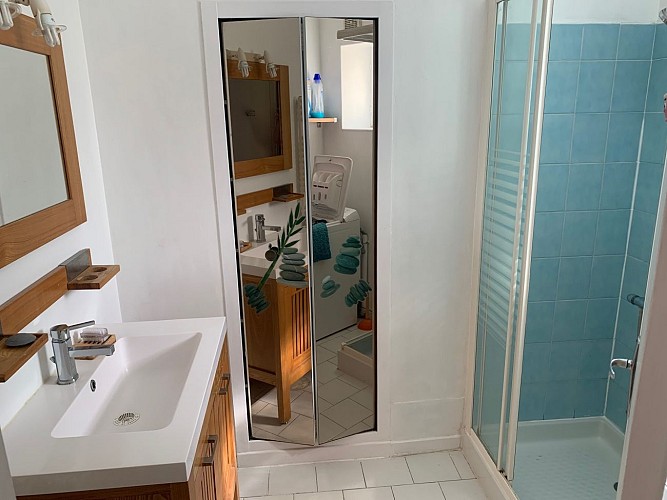 La maison des coteaux - salle de bain