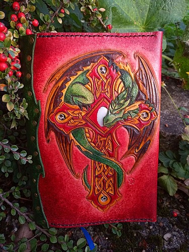 Carnet dragon repoussé