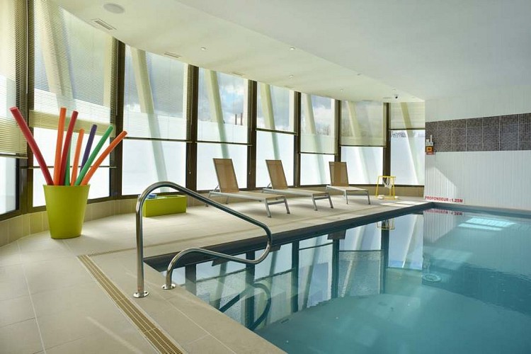 tourisme-sologne-hebergcollectif-romorantin-domitys-piscine