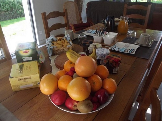 chez_severine_ch_dhotes_petit dej