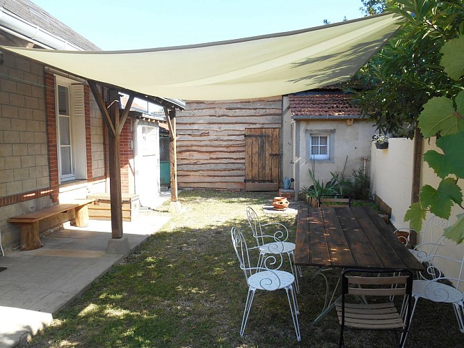 HLO-Vert-Laurelias-Pierrefitte-sur-Sauldre-Cour