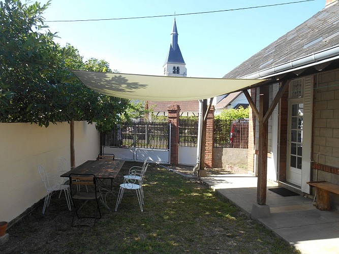 HLO-Vert-Laurelias-Pierrefitte-sur-Sauldre-Cour-2