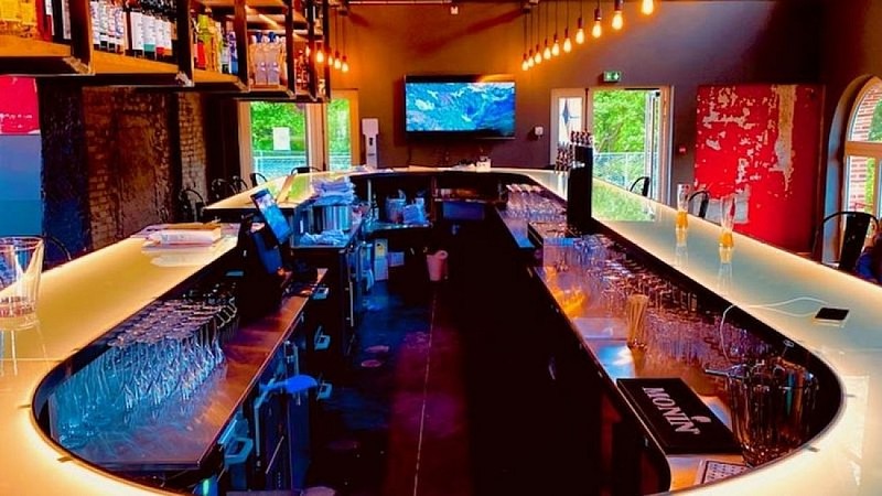 tourisme-sologne-bar-romorantin-les trois cheminées-ambiance