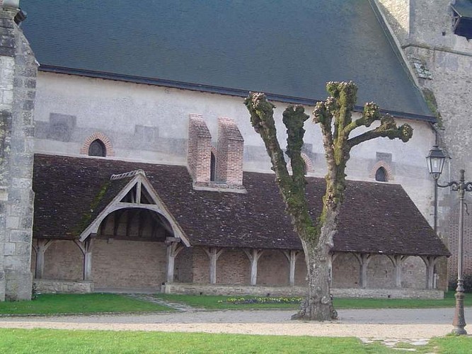 tourismesologne-eglises-eglise saint viatre