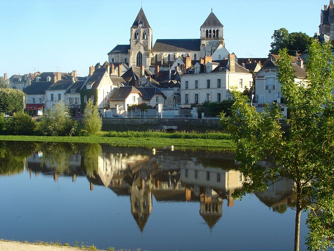 destination-villages-saint-aignan-collegiale