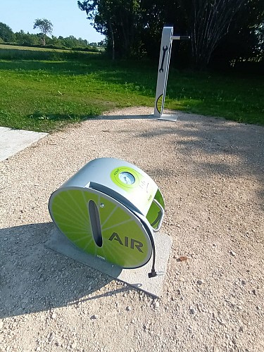 Aire de services pour vélo de Saint-Pardoux-Soutiers