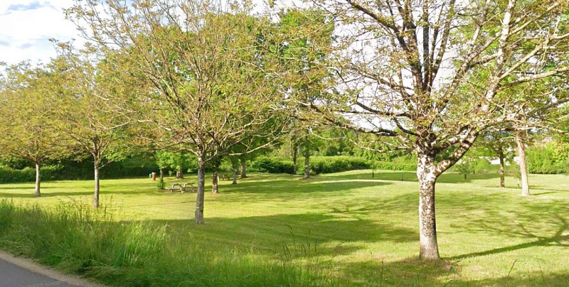 Aire de pique-nique - Pont de Jouhet