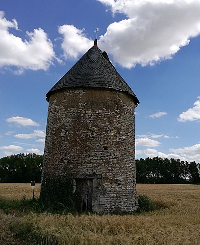 Martaizé - vieux moulin