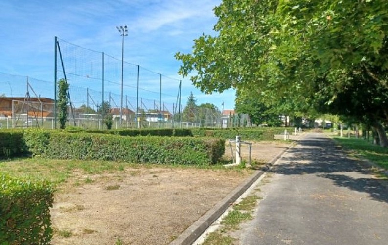 45-loiret-beaune-la-rolande-aire-campingcarpark-aire