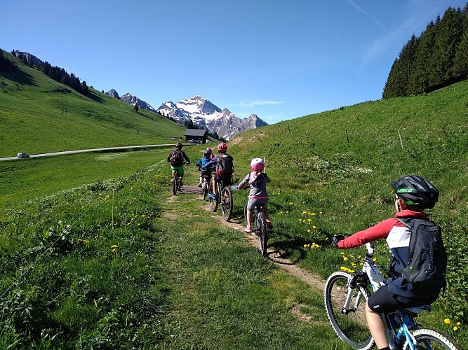 Franck Chappaz / Accompagnateur en Montagne et Moniteur/Guide VTT