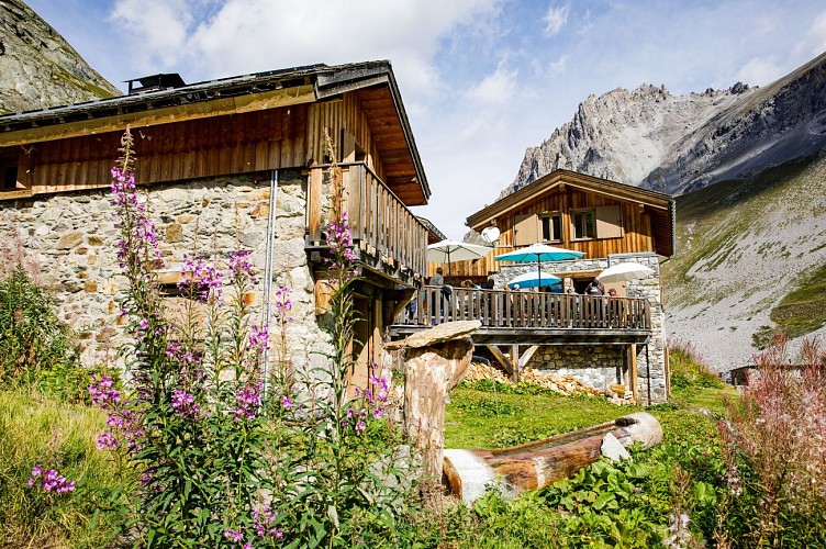 Restaurant at the Refuge du Saut