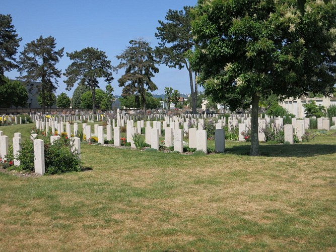 St Sever Cemetery and Extension - Le Petit-Quevilly