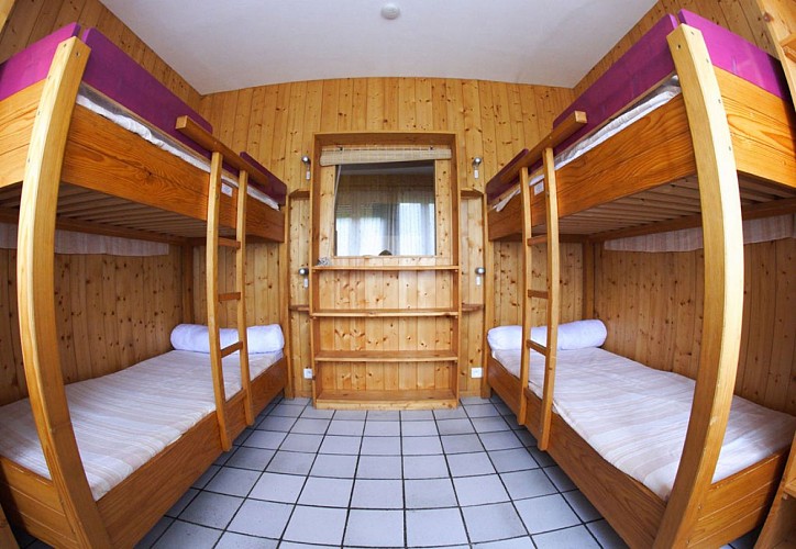 chambre beige, Gite La Randonnée Les Fourgs