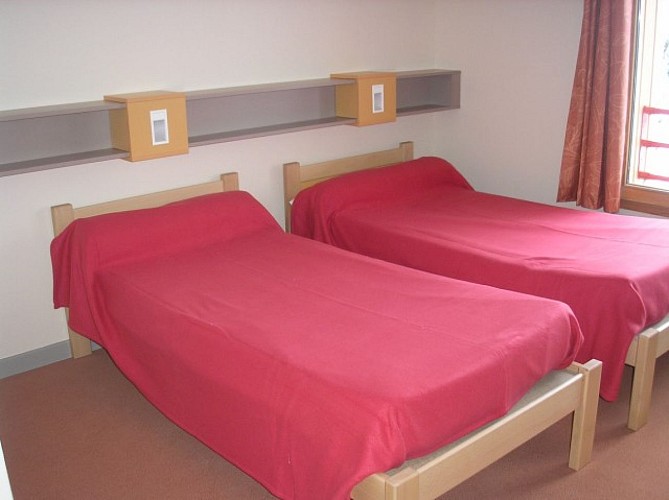 CENTRE DE VACANCES - LA ROCHE DU TRESOR_2