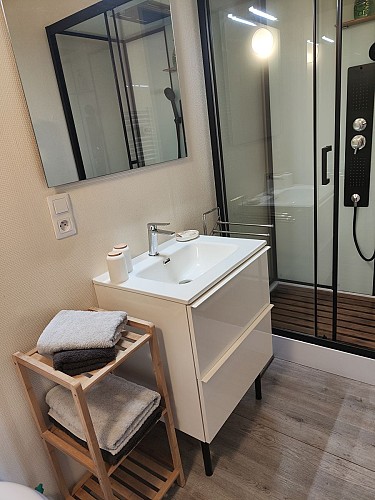 salle d'eau "les tilleuls"